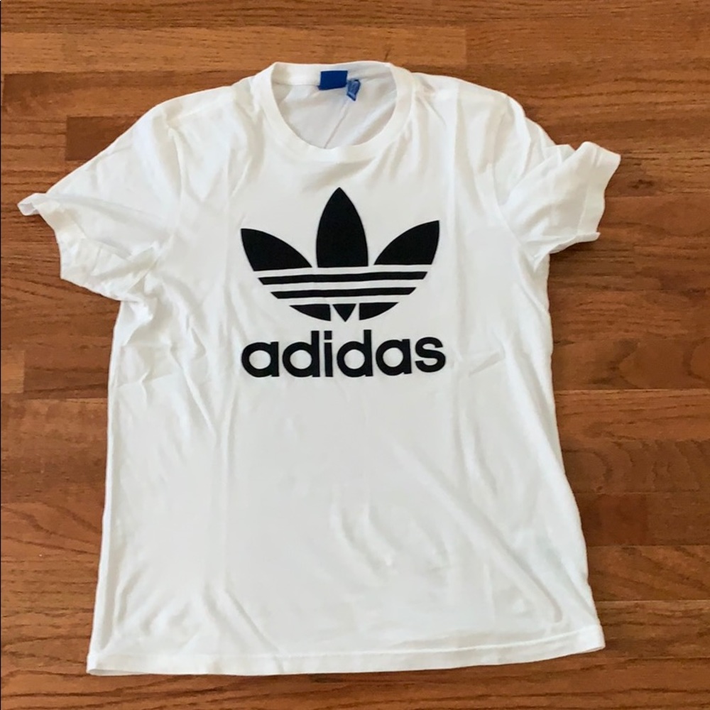 Adidas originals big logo. Size L white